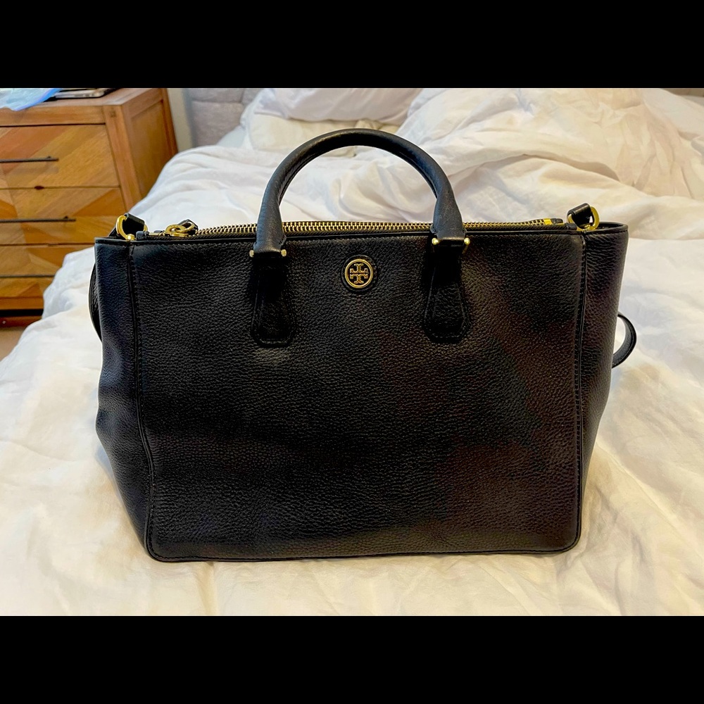 Tory Burch Pebble Black Purse